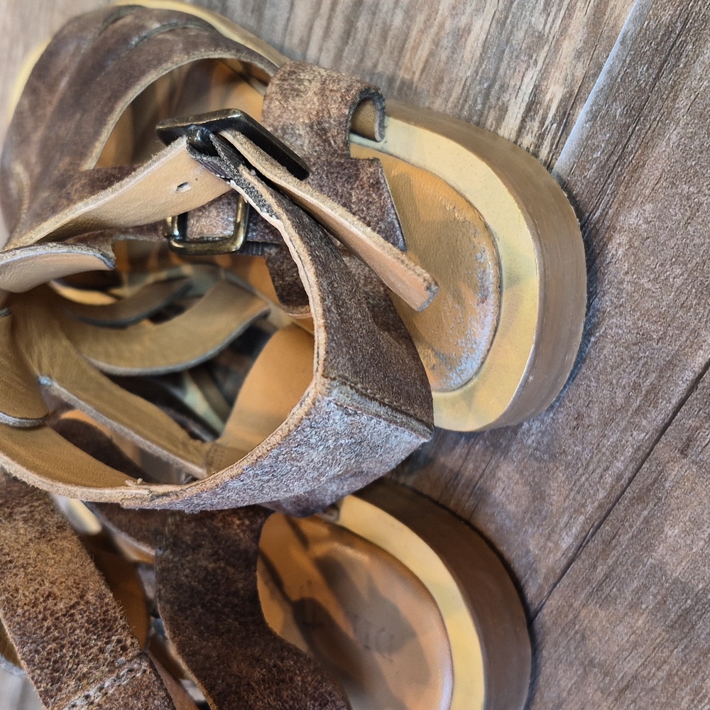 7/7.5 Diba True Genuine Leather Gladiator Sandals, Double Buckle Closure - Picture 5 of 13